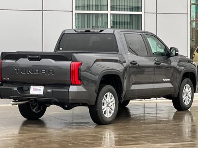 New 2026 Toyota Tundra SR5 w/ SR5 Convenience Package