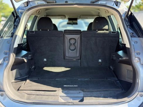 Used 2016 Nissan Rogue SV FWD image 27