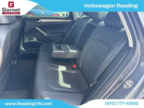 Used 2020 Volkswagen Passat 2.0T SE FWD image 14