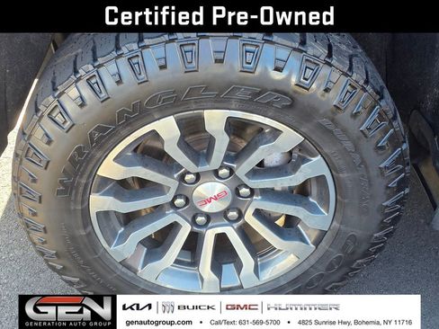 Used 2023 GMC Sierra 1500 AT4 w/ AT4 Preferred Package image 11