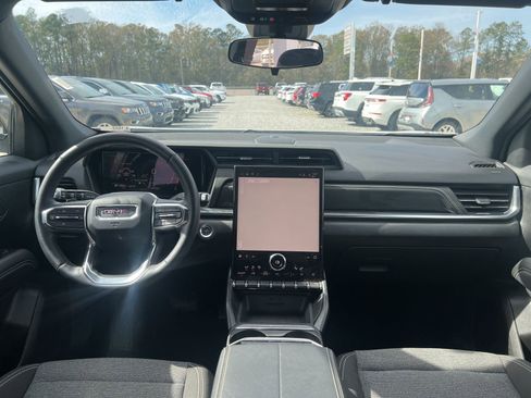 Used 2025 GMC Terrain Elevation image 9