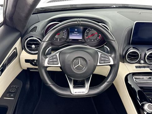 Used 2018 Mercedes-Benz AMG GT Roadster image 12