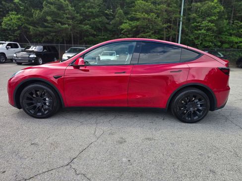 Used 2021 Tesla Model Y Long Range AWD/4WD image 4