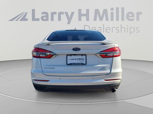 Used 2020 Ford Fusion SE w/ Equipment Group 151A FWD image 4