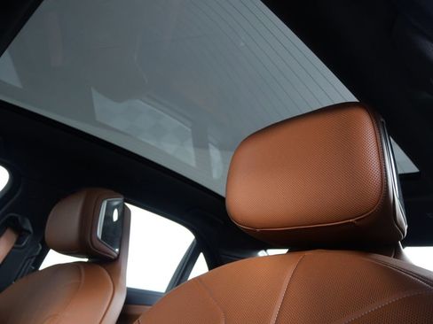 Used 2025 BMW 760i xDrive w/ Executive Package image 14