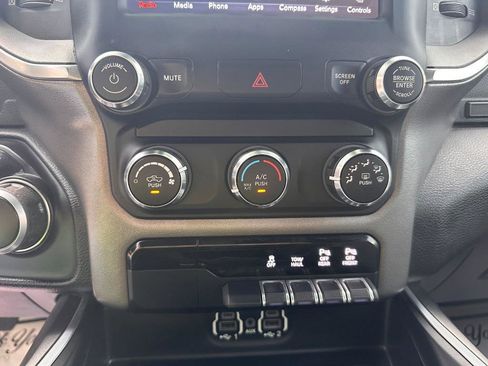 Used 2021 RAM 1500 Big Horn AWD/4WD image 17