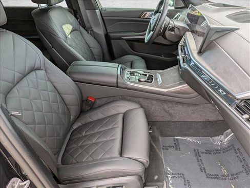 Used 2026 BMW X7 xDrive40i w/ M Sport Package image 22