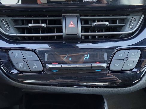 Used 2021 Toyota C-HR XLE image 15