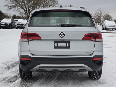 Used 2024 Volkswagen Taos S image 15