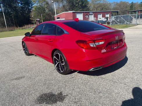 Used 2019 Honda Accord Sport image 5