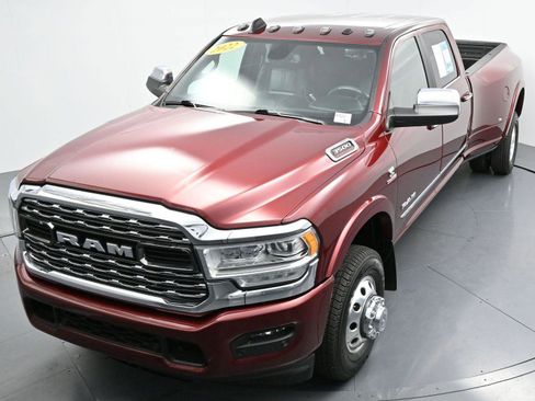 Used 2022 RAM 3500 Limited w/ Body Color Bumper Group image 39
