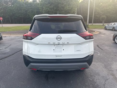 Used 2023 Nissan Rogue S AWD/4WD image 7