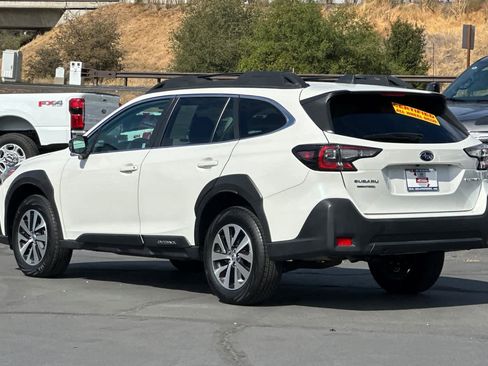 Used 2024 Subaru Outback Premium image 6