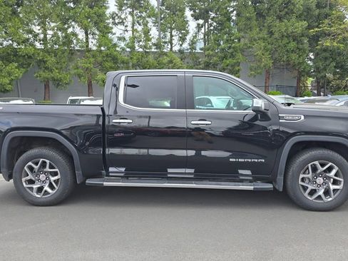 Used 2023 GMC Sierra 1500 SLT w/ SLT Premium Package AWD/4WD image 2