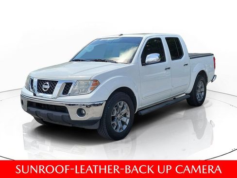 Used 2019 Nissan Frontier SL RWD image 1