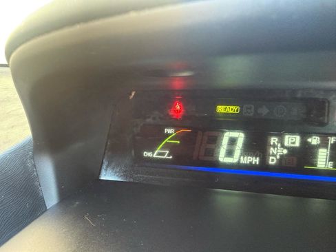 Used 2014 Toyota Prius V Three FWD image 28