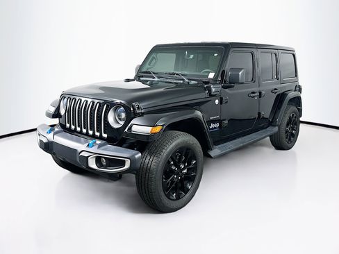 Used 2023 Jeep Wrangler Sahara image 3
