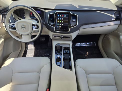 Certified 2025 Volvo XC90 B5 Plus w/ Protection Package Premier image 29