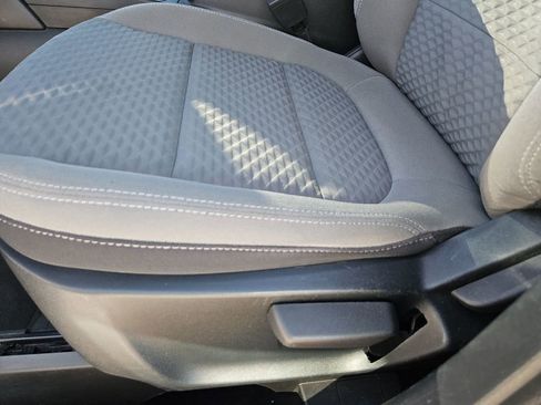 Used 2022 Ford Escape SE image 20