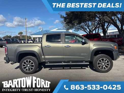 Used 2017 GMC Canyon Denali image 4