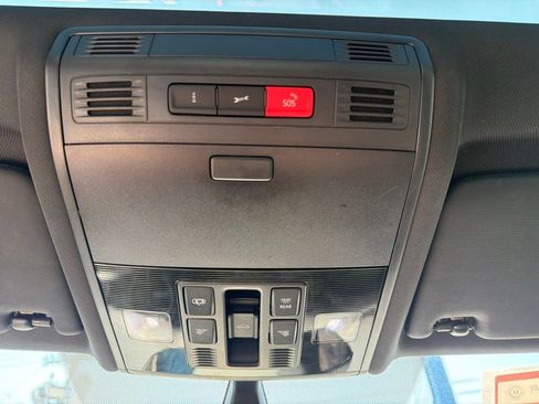 Used 2021 Volkswagen GTI SE FWD image 22