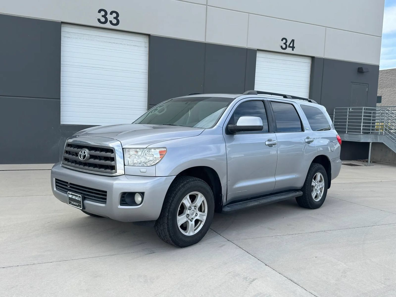 Used 2012 Toyota Sequoia SR5 AWD/4WD image 1