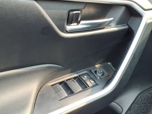 Certified 2025 Toyota RAV4 XLE AWD/4WD image 15