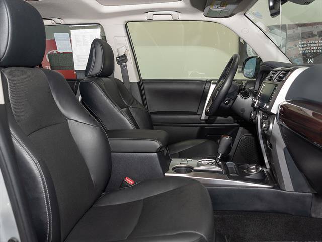 Used 2024 Toyota 4Runner Limited AWD/4WD image 24
