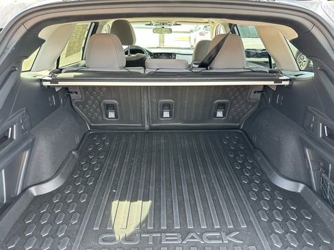 Used 2025 Subaru Outback Limited image 7