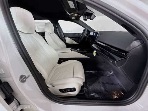 Used 2026 BMW 530i RWD image 30
