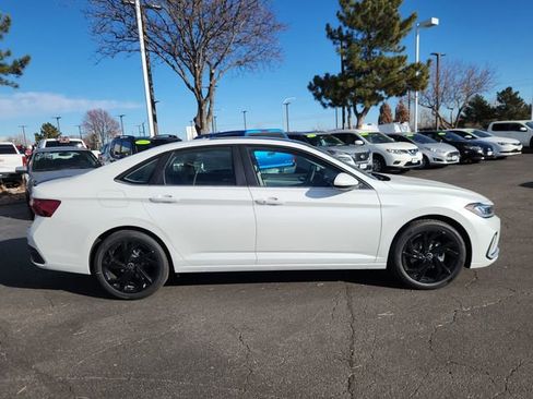 New 2026 Volkswagen Jetta SE image 2