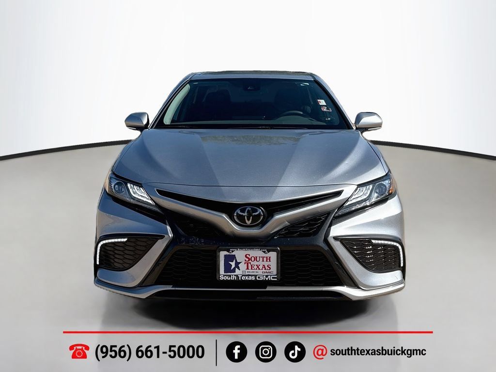 Used 2024 Toyota Camry XSE FWD image 2