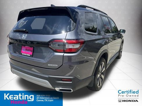 Used 2023 Honda Pilot Touring image 5