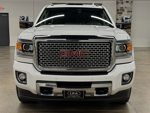 Used 2016 GMC Sierra 2500 Denali w/ Duramax Plus Package AWD/4WD image 2