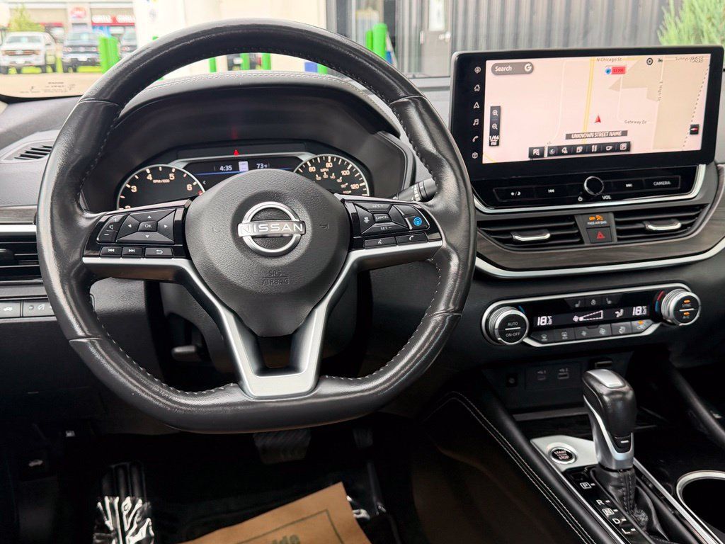 Used 2023 Nissan Altima AWD image 16
