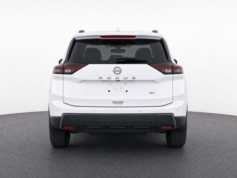 Used 2024 Nissan Rogue SV FWD image 3
