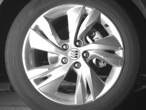 Used 2025 Buick Encore GX Preferred image 13