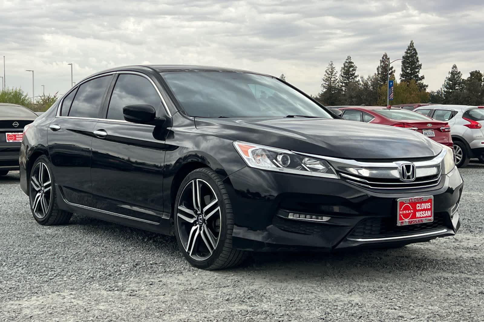 Used 2016 Honda Accord Sport image 9
