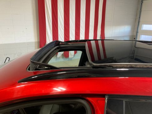 Used 2021 Cadillac XT5 Sportv w/ LPO, ONYX Package image 19