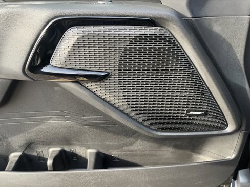 Used 2025 Chevrolet Silverado EV LT image 13