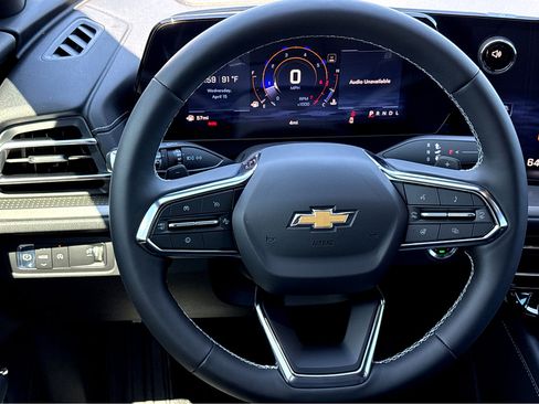 New 2026 Chevrolet Traverse LT w/ Sun and Wheel Package FWD image 14