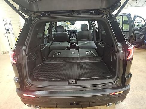 New 2026 GMC Acadia AT4 w/ Luxury Package AWD/4WD image 26