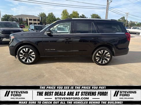 Used 2025 Ford Expedition Platinum w/ Driver's Package AWD/4WD image 10