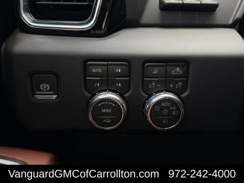 New 2026 GMC Sierra 2500 Denali Ultimate AWD/4WD image 19