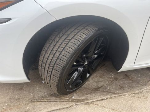 Used 2022 Lexus ES 300h F Sport image 10