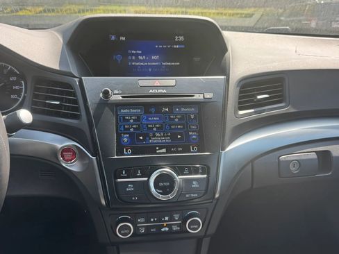 Used 2018 Acura ILX FWD image 14