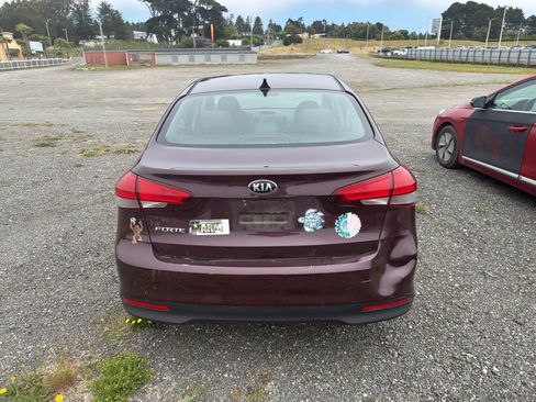 Used 2017 Kia Forte LX w/ LX Popular Package FWD image 4