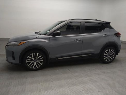 Used 2023 Nissan Kicks SR w/ SR Premium Package FWD image 2