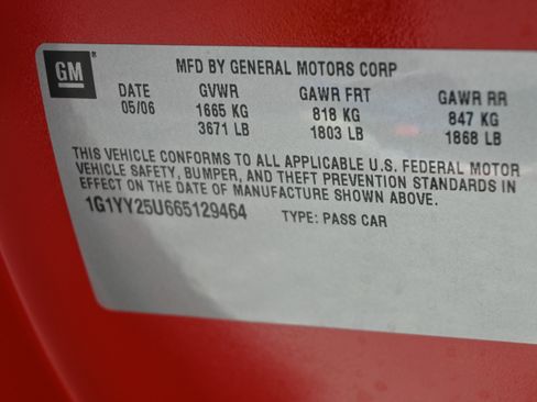 Used 2006 Chevrolet Corvette Coupe w/ Performance Package image 30