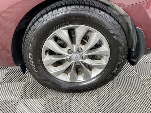 Used 2019 Kia Sedona LX FWD image 33